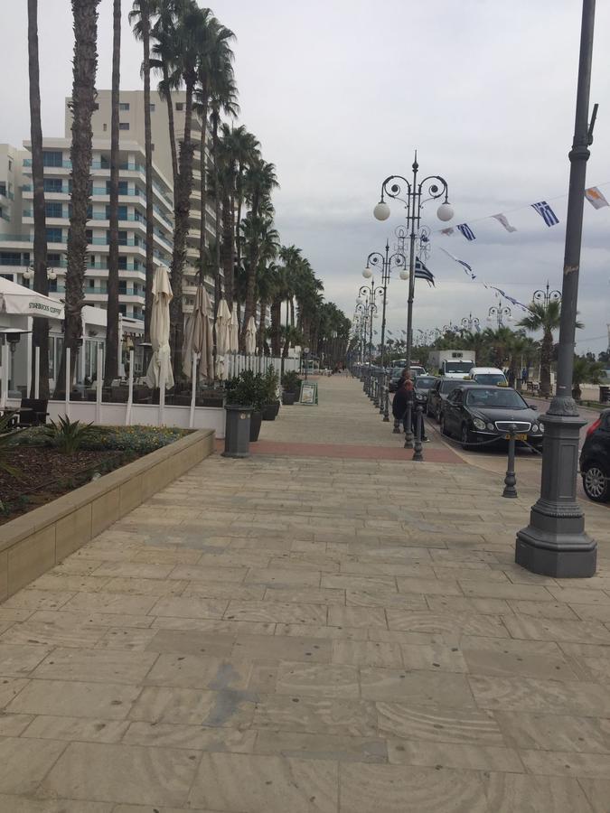 Nautilus Tourist Apartments Larnaca Exteriör bild